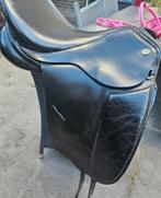 Dressuur zadel, 17 1/2 inch.Voor rond geribd, Dieren en Toebehoren, Paarden en Pony's | Zadels, Ophalen, Gebruikt, Dressuur
