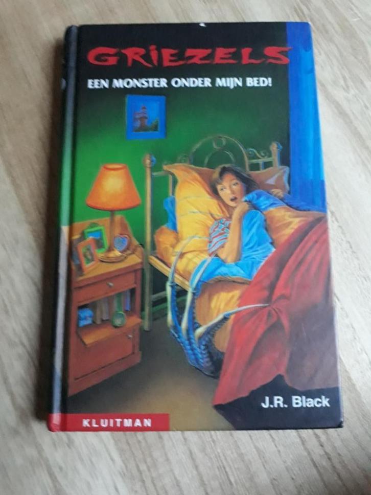 J.R. Black - Griezels - een monster onder mijn bed - ZGAN, Boeken, Kinderboeken | Jeugd | 10 tot 12 jaar, Zo goed als nieuw, Fictie
