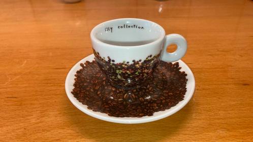Espressokopjes Illy, Antiek en Kunst, Antiek | Servies los, Ophalen of Verzenden
