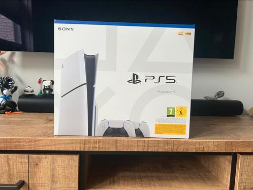 PlayStation 5, 1TB, 2 Controllers,Diskversie – Nieuw in Doos, Spelcomputers en Games, Spelcomputers | Sony PlayStation 5, Zo goed als nieuw