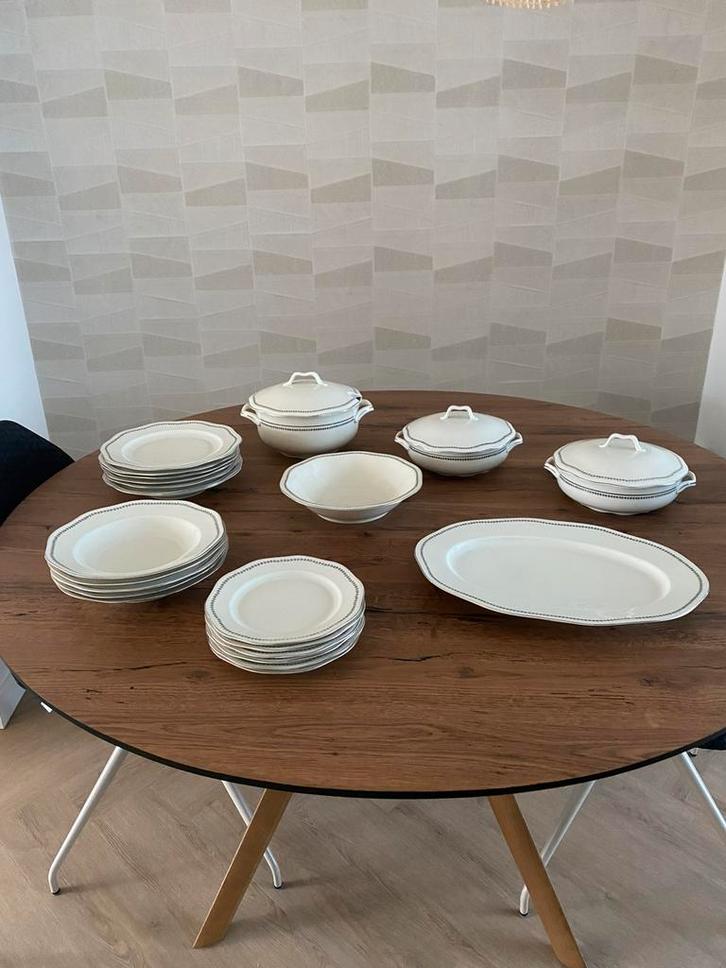 Diner servies uit Tsjechië, Antiek en Kunst, Antiek | Servies compleet, Ophalen