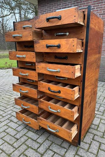 Ladekast, werkplaats, stoer, opbergen, naturel,  beschikbaar voor biedingen