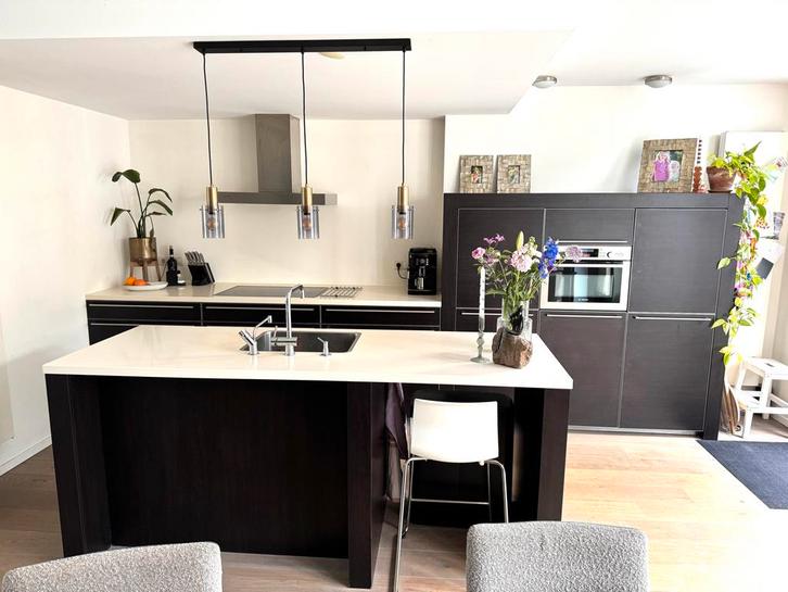 Donker Noten Keuken met Eiland & Apparatuur, Huis en Inrichting, Keuken | Complete keukens, Gebruikt, Overige typen, Bruin, Graniet of Steen