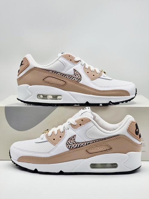 Nike air max 90 - united in victory - size 37.5 - new, Kleding | Dames, Schoenen, Nieuw, Sneakers of Gympen, Overige kleuren, Ophalen of Verzenden