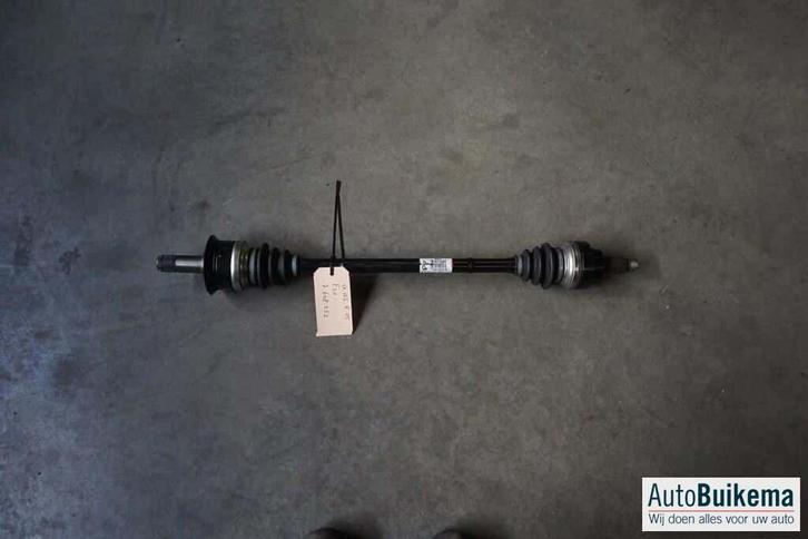 Origineel BMW 1-Serie F20 Aandrijfas rechts, Auto-onderdelen, Transmissie en Toebehoren, BMW, Gebruikt, Ophalen of Verzenden