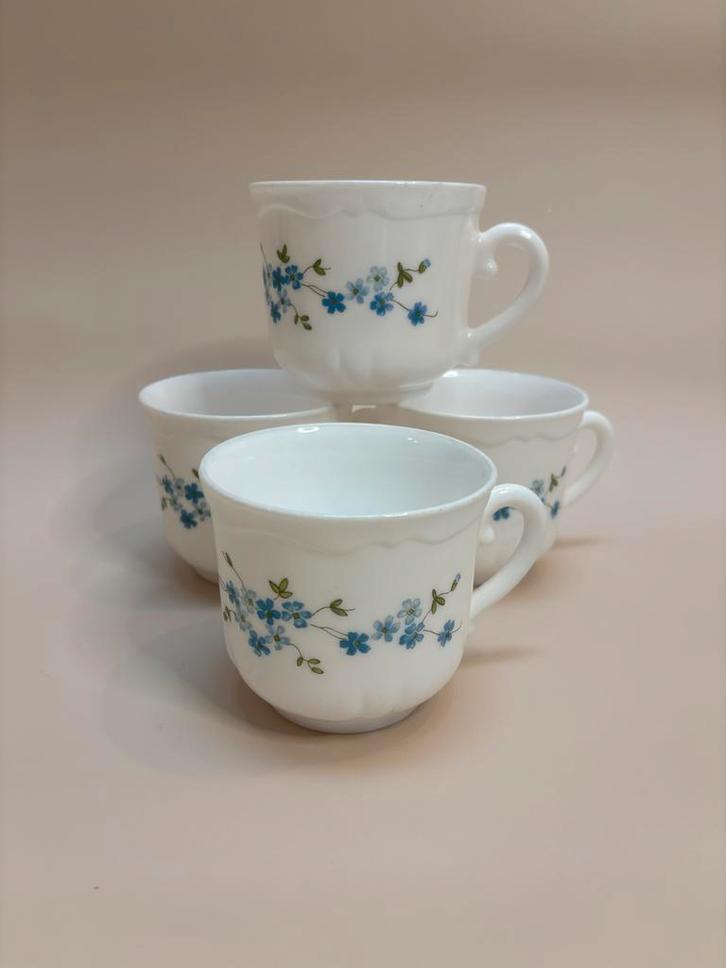 4 Arcopal Veronica Myosotis Mokken - Nieuwstaat, Huis en Inrichting, Keuken | Servies, Nieuw, Kop(pen) en/of Schotel(s), Overige stijlen