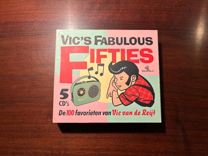 Cd-box - Vic’s fabulous fifties (2009), Cd's en Dvd's, Cd's | Verzamelalbums, Zo goed als nieuw, Overige genres, Boxset, Ophalen of Verzenden