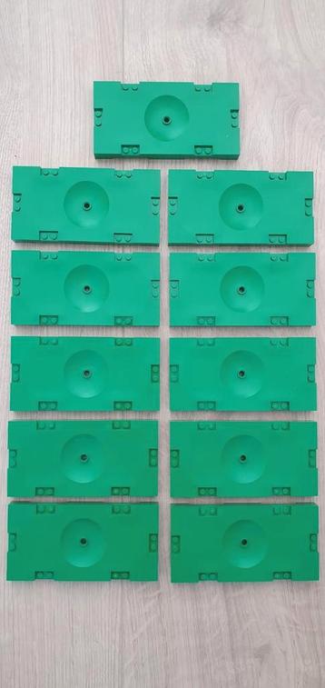 11 x lego sports field section 8 x 16 item no: 30489 beschikbaar voor biedingen