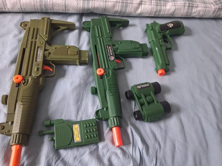 Set nep leger pistool en guns en walky talky en verrekijker, Kinderen en Baby's, Speelgoed | Buiten | Actiespeelgoed, Zo goed als nieuw