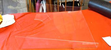 Perspex Raam met Spreek-/Doorgeefgat beschikbaar voor biedingen