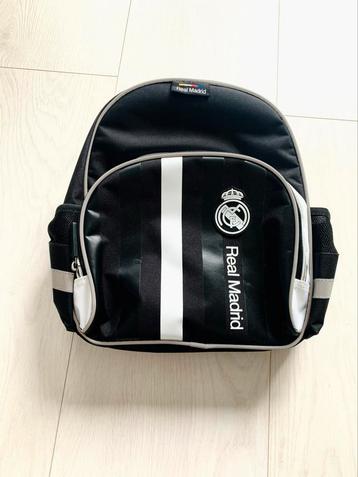 Real Madrid mini schooltas beschikbaar voor biedingen