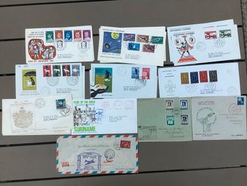 20 Suriname Eerste Dag Enveloppen, brieven beschreven beschikbaar voor biedingen