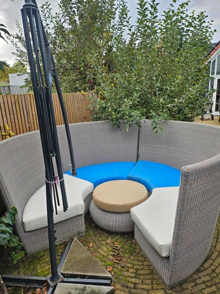 Luxe Loungeset met Kussens - Wicker, Tuin en Terras, Tuinsets en Loungesets, Zo goed als nieuw, Loungeset, Wicker, 4 zitplaatsen