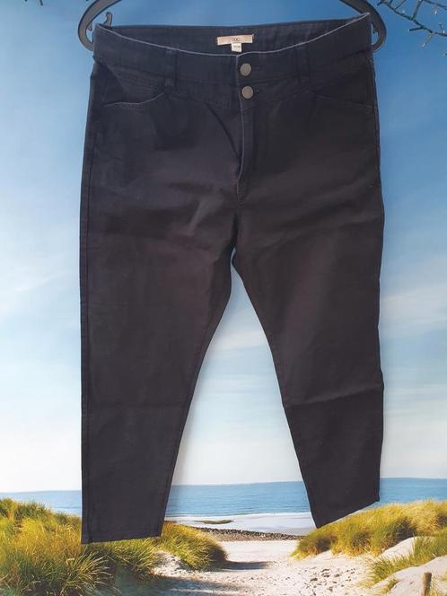 Zwarte damesbroek - spijkerbroek maat 30/28, Kleding | Dames, Broeken en Pantalons, Zo goed als nieuw, Maat 38/40 (M), Zwart, Ophalen of Verzenden