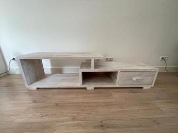 Handgemaakt Houten tvmeubel White wash  beschikbaar voor biedingen