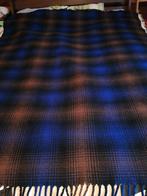 Geruite plaid met franjes, Huis en Inrichting, Woonaccessoires | Plaids en Woondekens, Ophalen of Verzenden, Zo goed als nieuw
