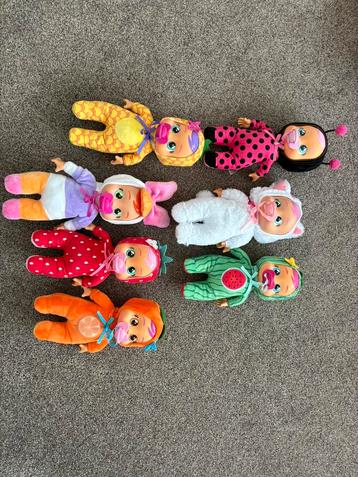 Cry babies poppen beschikbaar voor biedingen