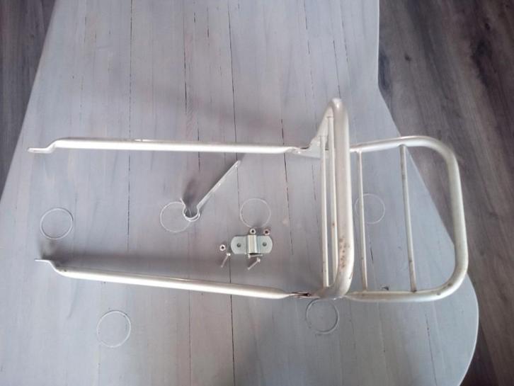 Nos grijs Steco  achterrekje, bagagerekje, Berini / Batavus?, Fietsen en Brommers, Brommeronderdelen | Oldtimers, Nieuw, Overige merken