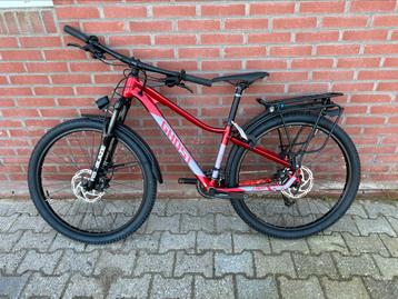 Meisjes fiets beschikbaar voor biedingen