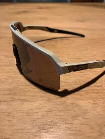 Oakley Sutro Lite - Matte Sand beschikbaar voor biedingen