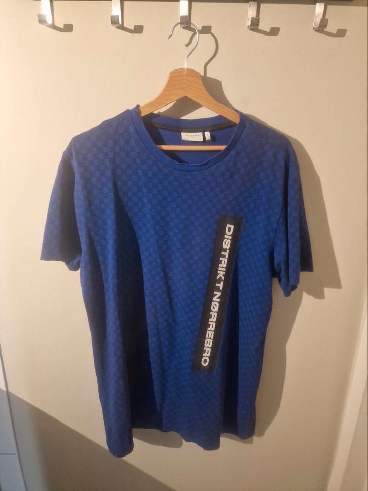 Blauw Distrikt Nørrebro T-shirt Maat L, Kleding | Heren, T-shirts, Zo goed als nieuw, Maat 52/54 (L), Blauw, Ophalen of Verzenden