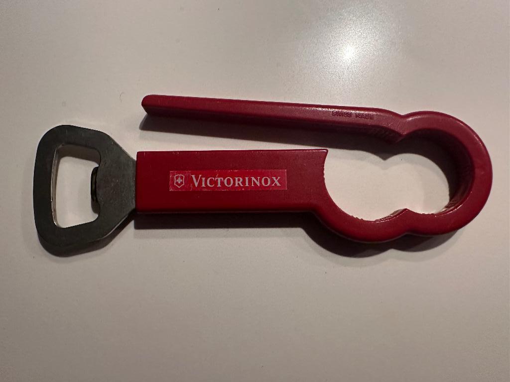 Oude Victorinox opener zeldzaam, Ophalen of Verzenden, Gebruikt, Overige typen