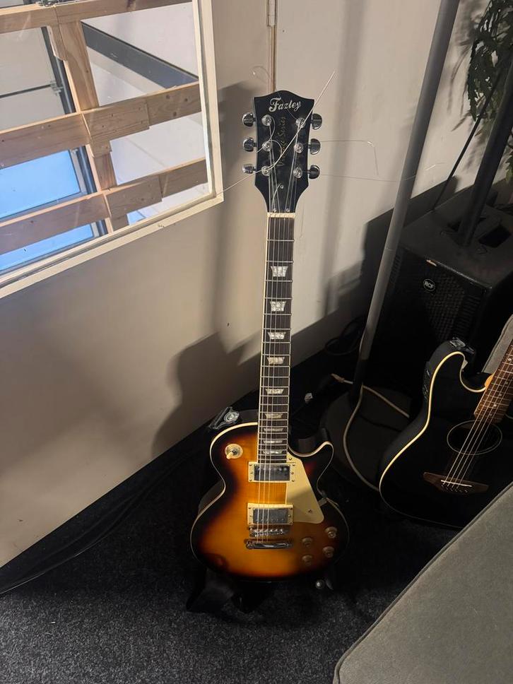 Diverse Gitaren: Fazley, Fender, Faxley - Speelklaar!, Muziek en Instrumenten, Snaarinstrumenten | Gitaren | Elektrisch, Gebruikt