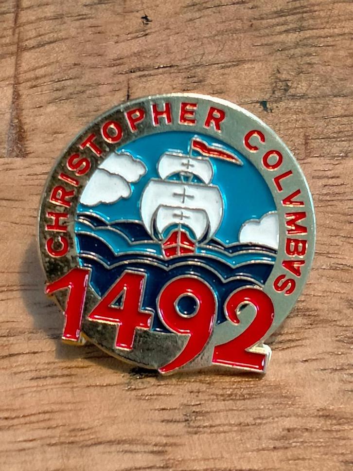 Christopher Columbus schip ontdekking Amerika pin logo 1, Verzamelen, Speldjes, Pins en Buttons, Zo goed als nieuw, Ophalen of Verzenden