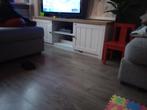 Tv kast, Huizen en Kamers