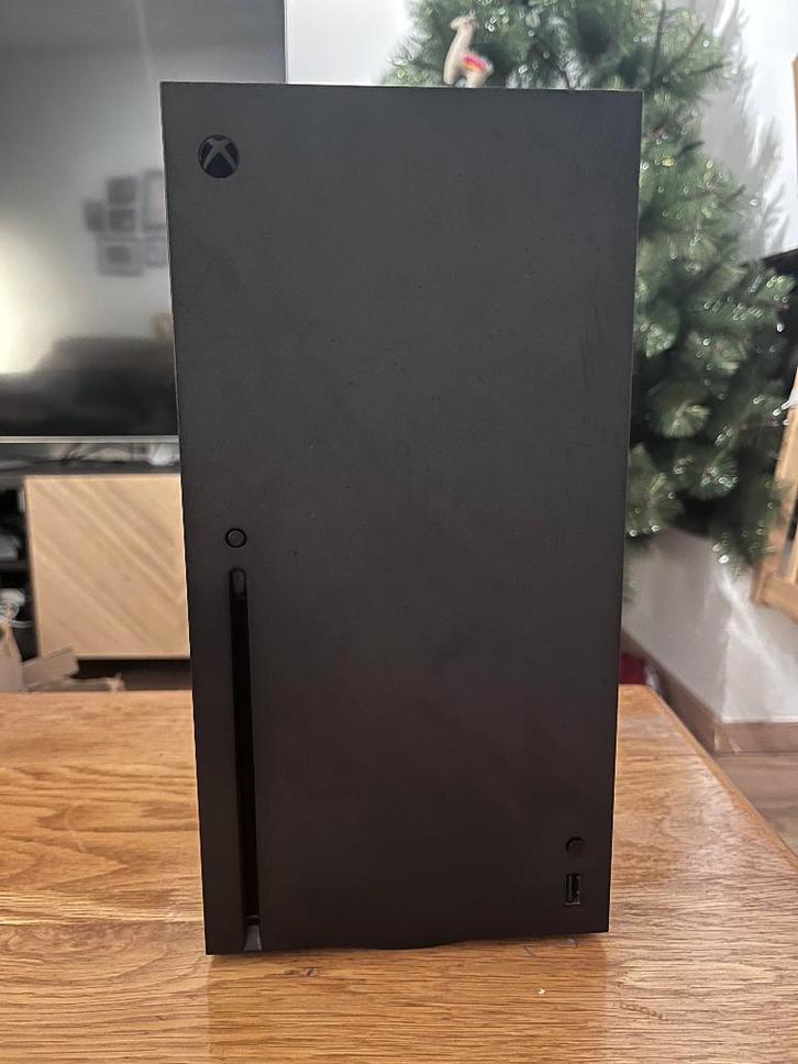 Xbox Series X 1 TB –  extra opslagruimte en controllers, Spelcomputers en Games, Spelcomputers | Xbox Series X en S, Zo goed als nieuw