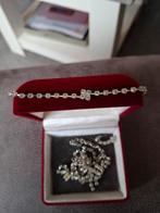 mooie 4 delige set ..ophalen uit winschoten, Overige materialen, Zo goed als nieuw, Met strass, Ophalen