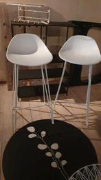 Scandinavische design barkrukken Nova (2 stuks), Huis en Inrichting, Barkrukken, 2 krukken, Ophalen, Gebruikt, 60 tot 90 cm