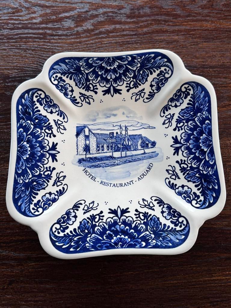 Delftsblauw Bord - Hotel Restaurant Aduard, Antiek en Kunst, Ophalen of Verzenden
