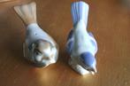 2 porceleinen vogels, waaronder 1 vreemde vogel., Ophalen of Verzenden, Zo goed als nieuw, Vogel, Beeldje of Figuurtje