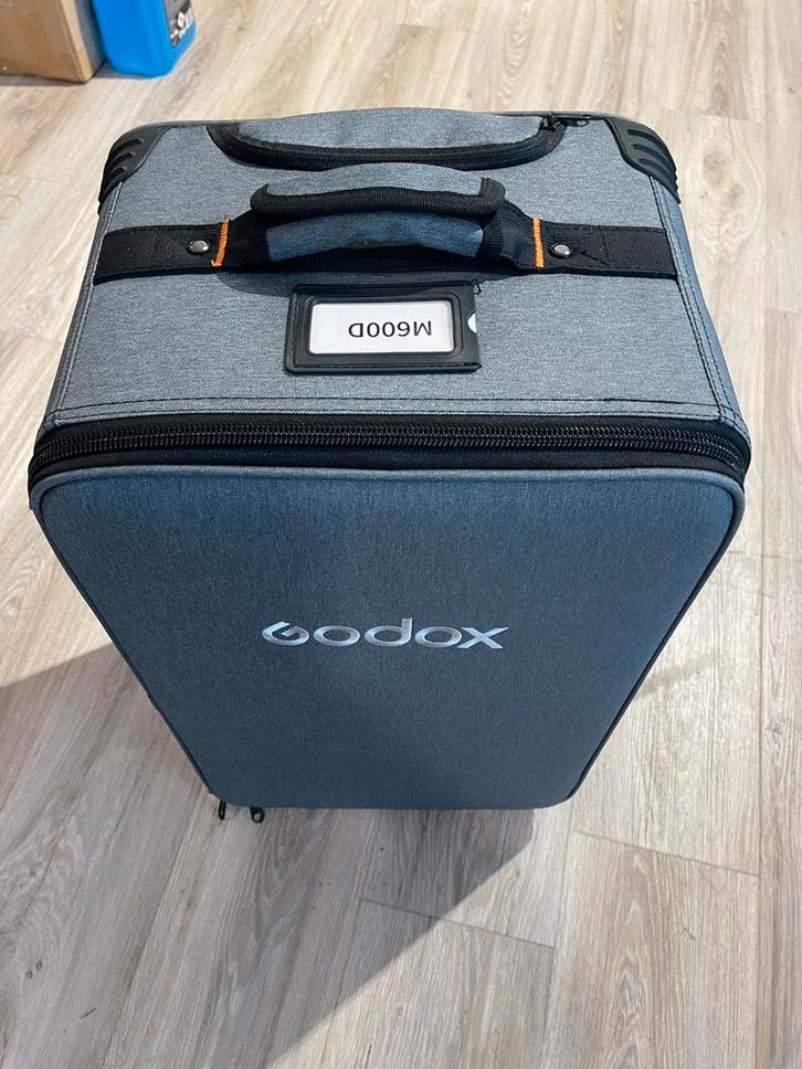 Godox Knowled M600D Daylight LED Light, Audio, Tv en Foto, Fotografie | Fotostudio en Toebehoren, Zo goed als nieuw, Lamp of Flitsset