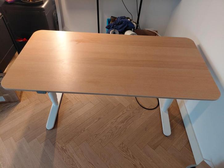 Elektrisch verstelbaar bureau - 160x80 cm, Huis en Inrichting, Bureaus, Gebruikt, Bureau, Elektrisch, In hoogte verstelbaar, Ophalen