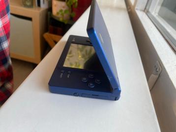 Nintendo DSi Blauw + Sims 3 beschikbaar voor biedingen