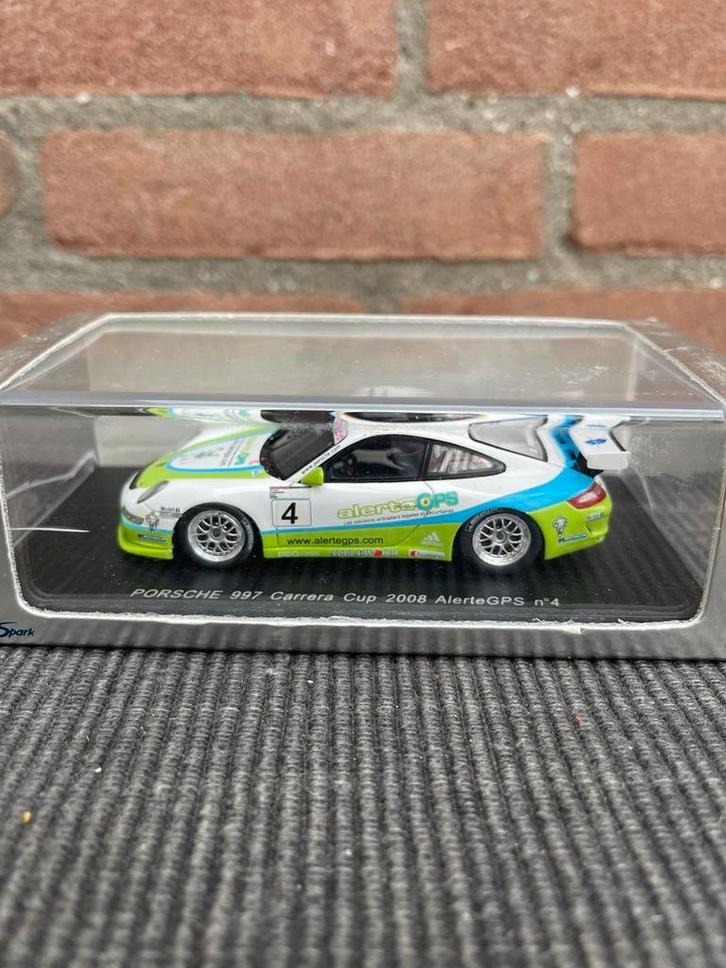 1:43 SPARK PORSCHE 997 CARRERA CUP 2008, Hobby en Vrije tijd, Modelauto's | 1:43, Zo goed als nieuw, Auto, Ophalen of Verzenden