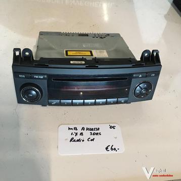 Mercedes  A klasse 1.7 B 3drs 2005 Radio cd speler A 169 820 beschikbaar voor biedingen