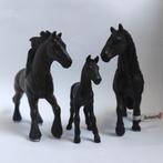 Schleich Friezen (met & zonder vaantje), Verzenden, Zo goed als nieuw, Paard, Beeldje of Figuurtje