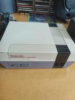 Nintendo nes compleet 4 Games super mario bros 100 euro, Ophalen of Verzenden, Zo goed als nieuw, Met 2 controllers, Met games