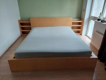 IKEA Malm bed 160x200 cm compleet beschikbaar voor biedingen