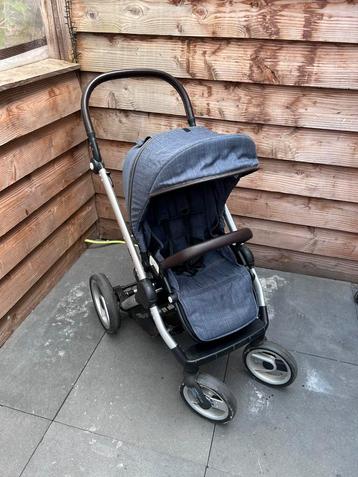 Mutsy Evo kinderwagen met regenhoes beschikbaar voor biedingen