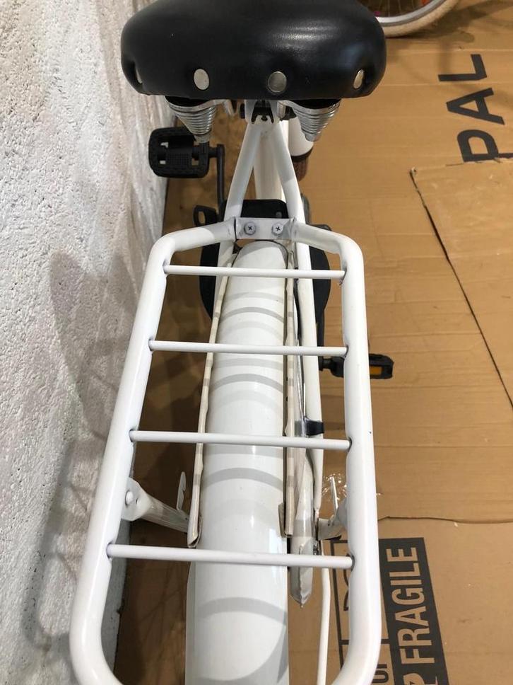 Meisjesfiets 24 inch ZGAN, Fietsen en Brommers, Fietsen | Meisjes, Zo goed als nieuw, 24 inch, Handrem, Ophalen