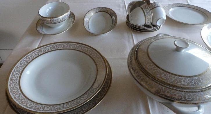 Voor de Feestdagen en een Mooi Diner, Huis en Inrichting, Keuken | Servies, Zo goed als nieuw, Compleet servies, Overige stijlen