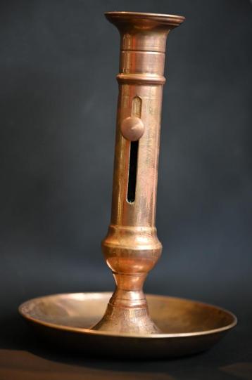 ️ Antieke geelkoperen kandelaar met verstelbare hoogte    beschikbaar voor biedingen