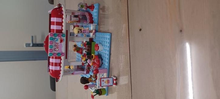 Lego friends city park café 3061, Kinderen en Baby's, Speelgoed | Duplo en Lego, Zo goed als nieuw, Lego, Complete set, Ophalen