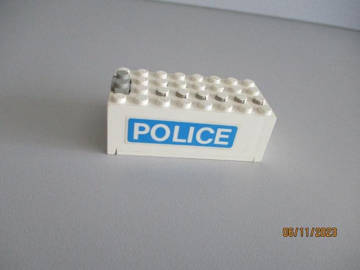 Lego 9 volt Batterijbox Wit POLICE in perfecte staat!!, Kinderen en Baby's, Speelgoed | Duplo en Lego, Gebruikt, Lego, Complete set