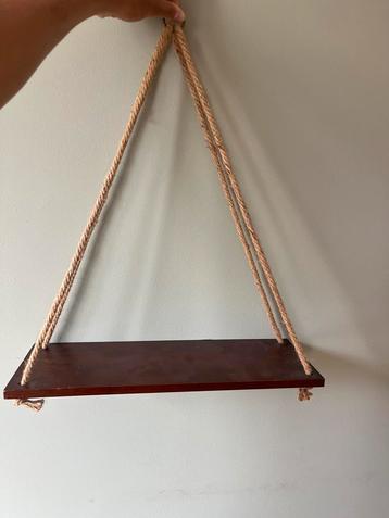 2 Wandplanken hangend - nieuw beschikbaar voor biedingen