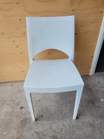 290 keurige terras stoelen wit stevig kunstof, Vijf, Zes of meer stoelen, Ophalen of Verzenden, Wit, Zo goed als nieuw